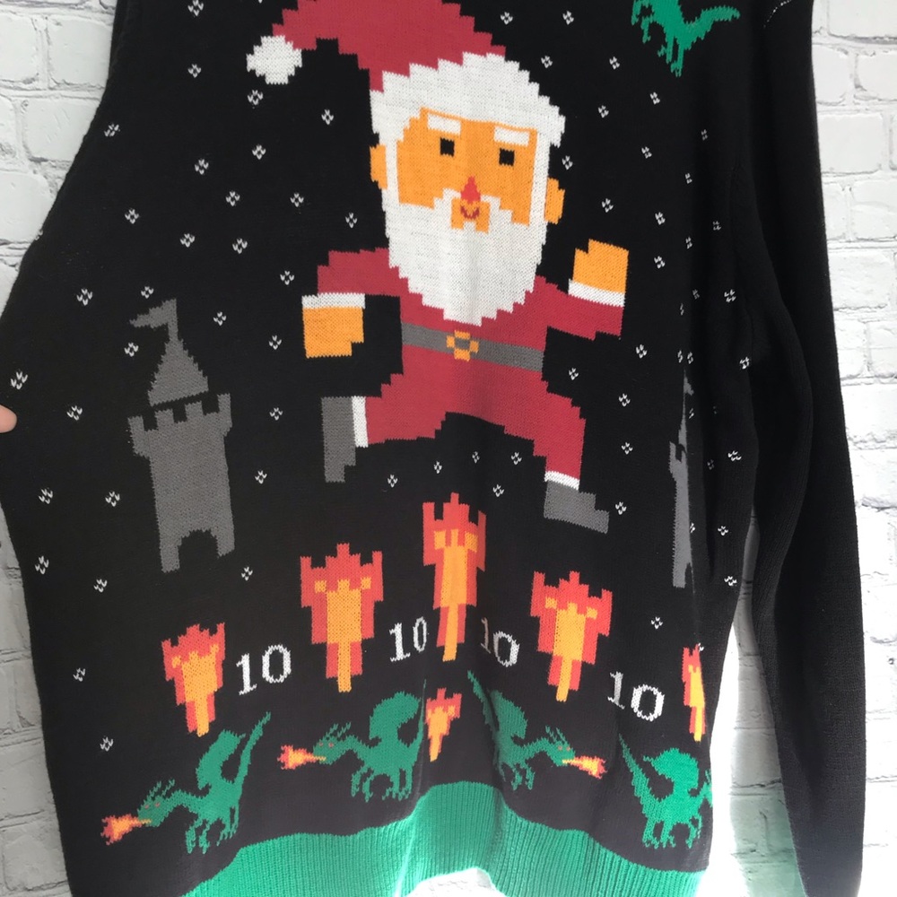 Gamer Santa Sweater Size:2X - Picture 4 of 6